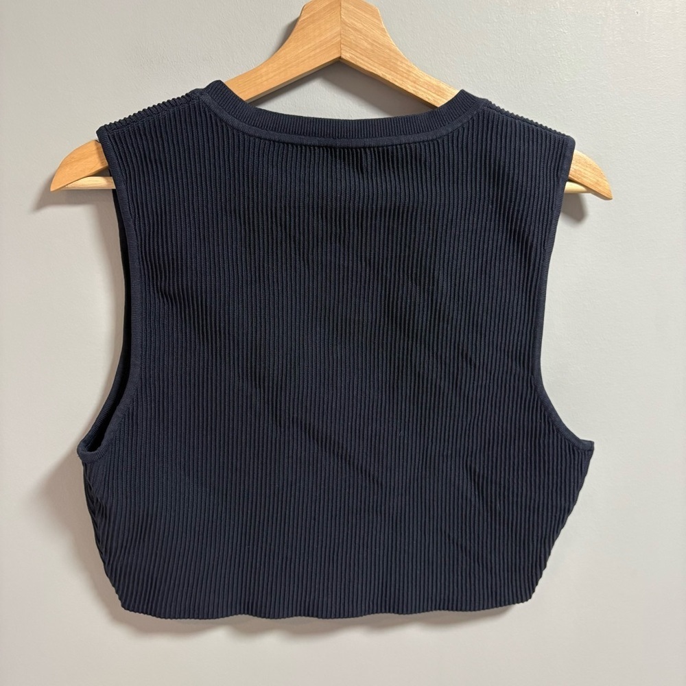 Aritzia - Babaton Sculpt Knit Top - Picture 2 of 5